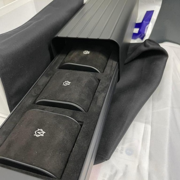 RIMOWA WATCH CASE COLAB WITH RICHARD MILLE - Picture 1 of 3
